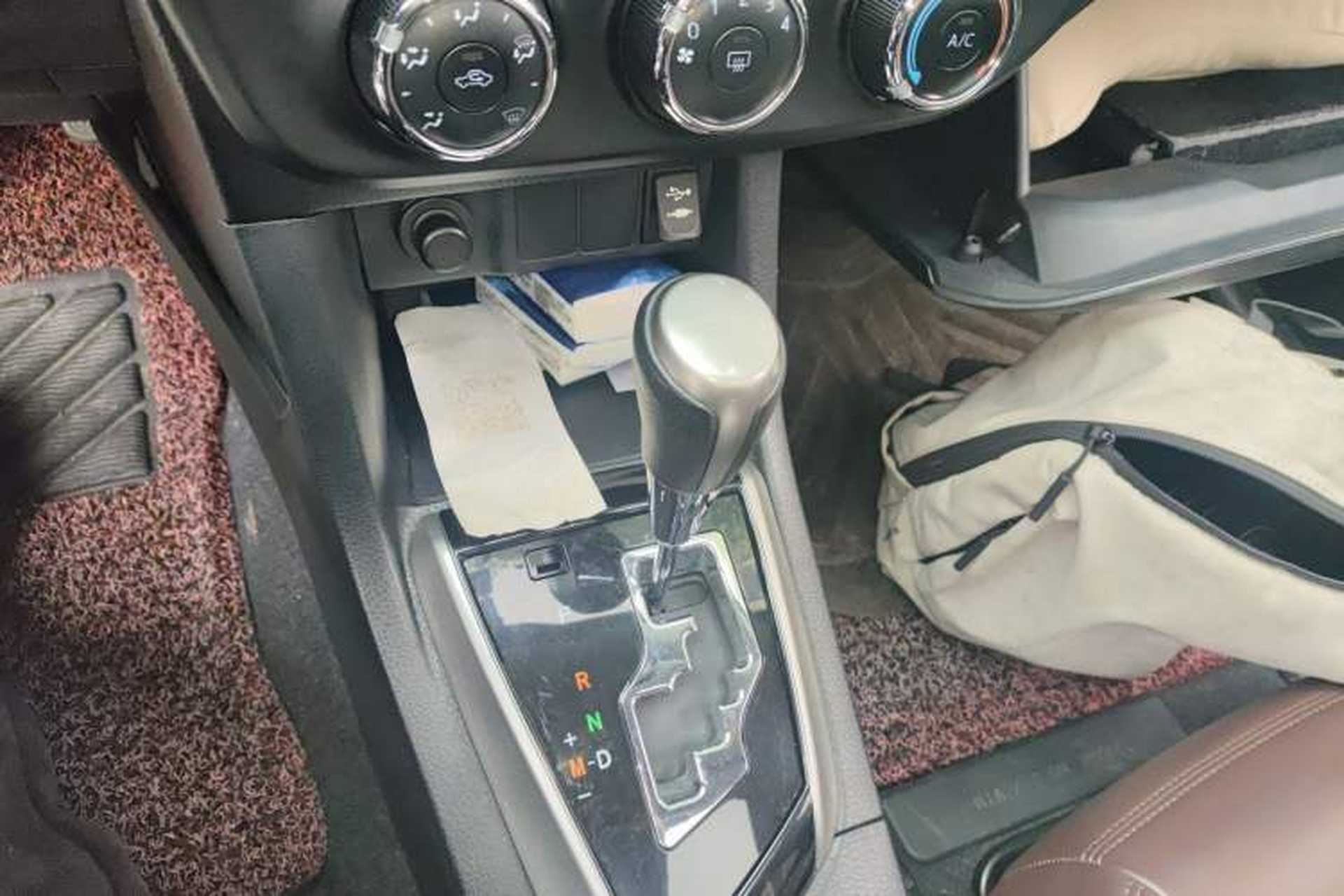 Used Toyota Levin 2014 1.8 GS CVT Elite Edition Gear Lever