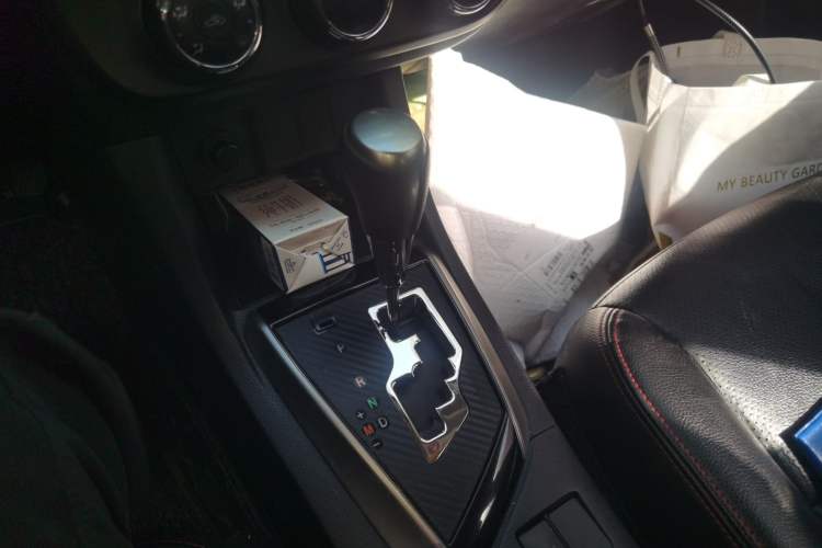 Used Toyota Levin 2014 1.6G CVT Elite Edition Gear Lever