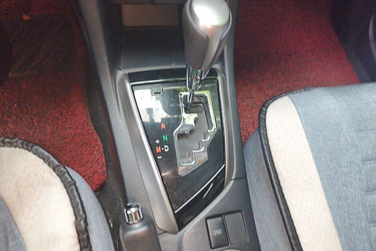 Used Toyota Levin 2014 1.6G CVT Elite Edition Gear Lever