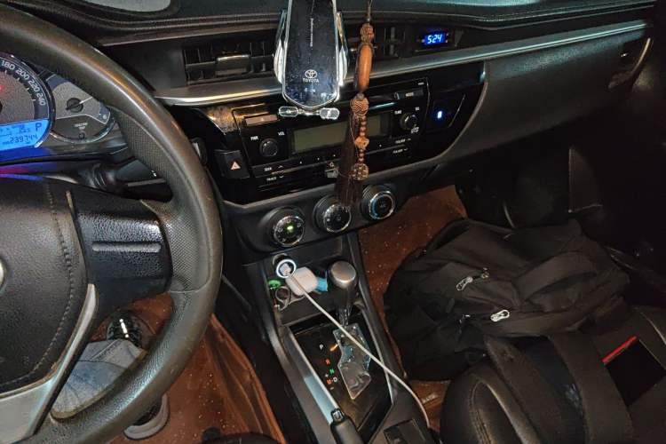 Used Toyota Levin 2014 1.6G CVT Elite Edition Gear Lever