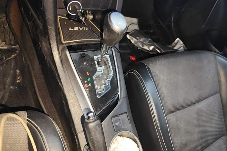 Used Toyota Levin 2014 1.6G-L CVT Leading Edition Gear Lever