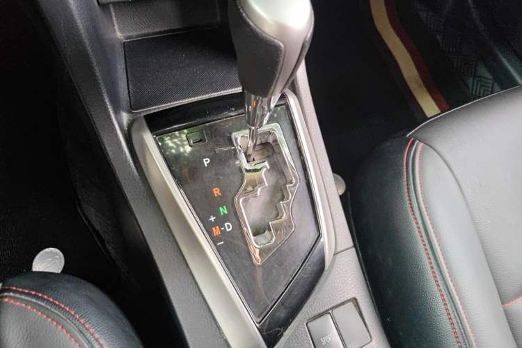 Used Toyota Levin 2014 1.6G CVT Elite Edition Gear Lever