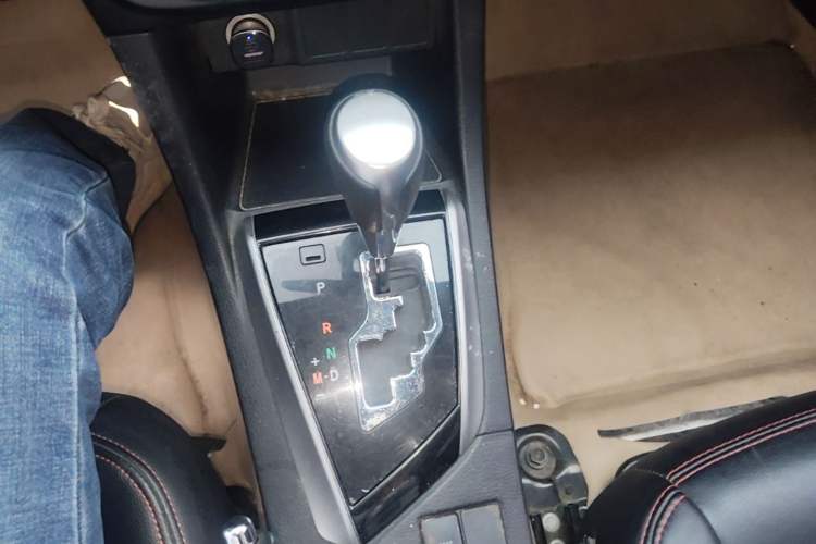 Used Toyota Levin 2014 1.6G CVT Elite Edition Gear Lever