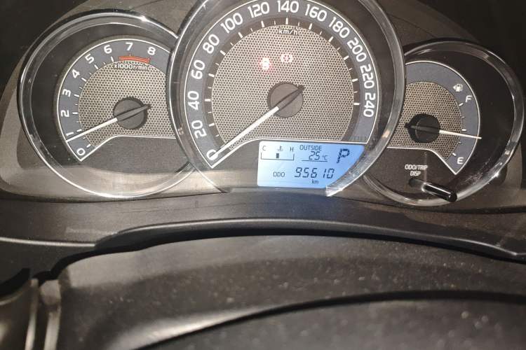 Used Toyota Levin 2014 1.6G CVT Elite Edition Odometer Close Up