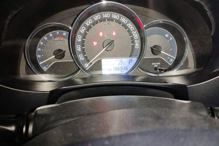Used Toyota Levin 2014 1.6G CVT Elite Edition Odometer Close Up