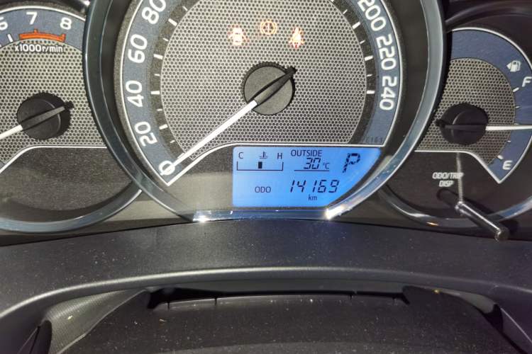 Used Toyota Levin 2014 1.6G CVT Elite Edition Odometer Close Up