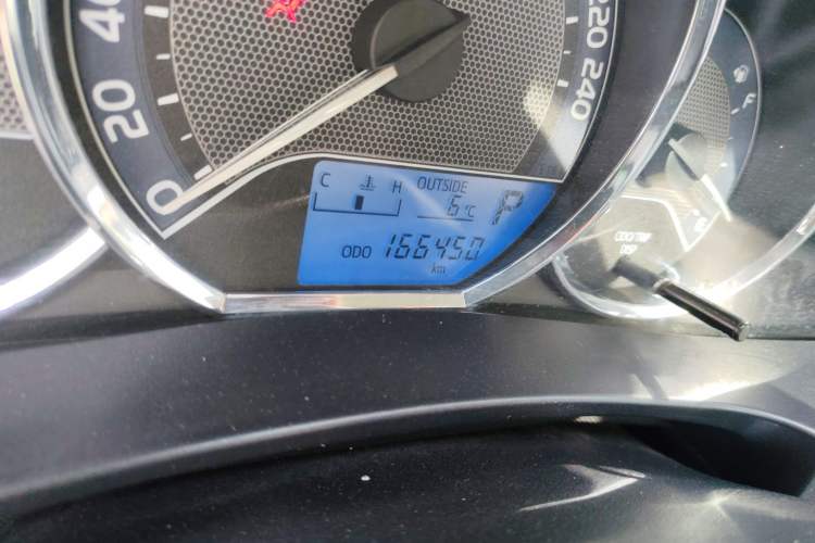 Used Toyota Levin 2014 1.6G CVT Elite Edition Odometer Close Up