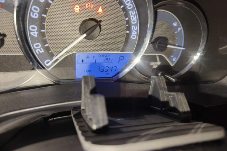 Used Toyota Levin 2014 1.6G-L CVT Leading Edition Odometer Close Up