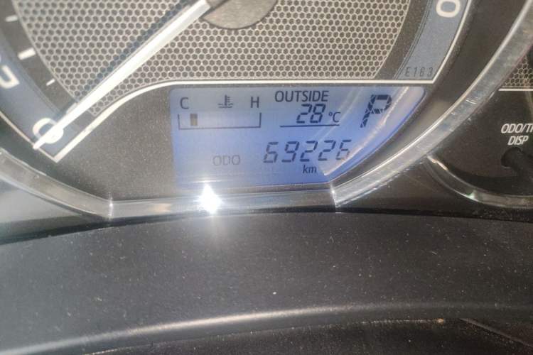Used Toyota Levin 2014 1.6G CVT Elite Edition Odometer Close Up