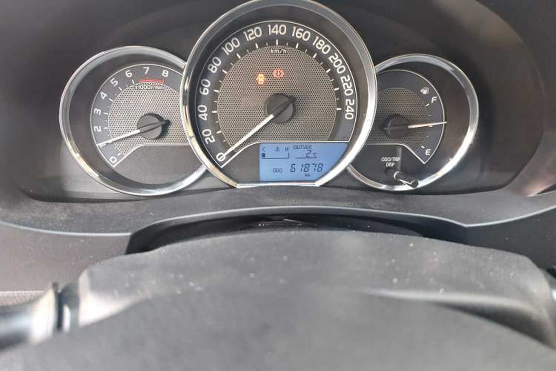 Used Toyota Levin 2014 1.6G Manual Elite Edition Odometer Close Up