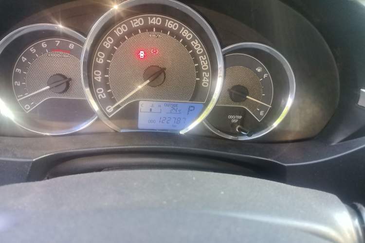 Used Toyota Levin 2014 1.6G CVT Elite Edition Odometer Close Up