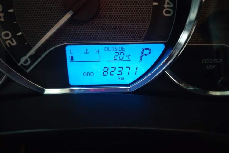 Used Toyota Levin 2014 1.6G CVT Elite Edition Odometer Close Up