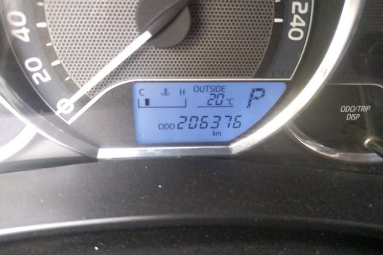 Used Toyota Levin 2014 1.6G CVT Elite Edition Odometer Close Up