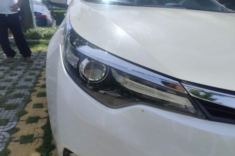 Used Toyota Levin 2014 1.6G CVT Elite Edition Right Front Headlight
