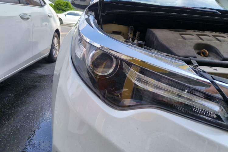Used Toyota Levin 2014 1.6G CVT Elite Edition Right Front Headlight