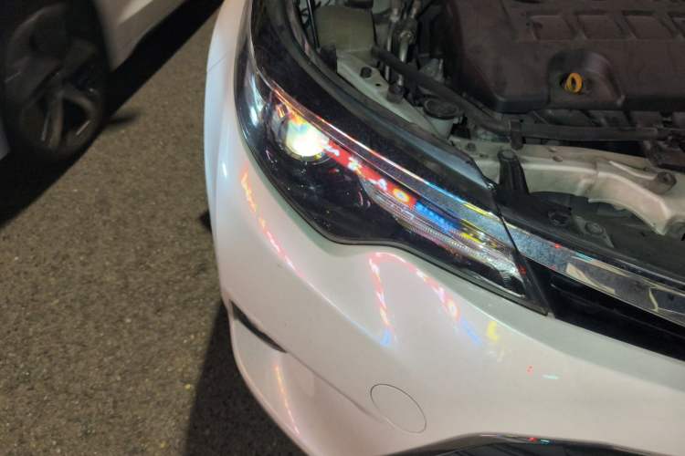 Used Toyota Levin 2014 1.6G CVT Elite Edition Right Front Headlight