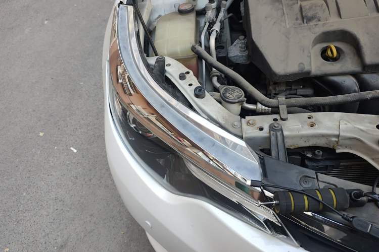 Used Toyota Levin 2014 1.8 GS CVT Elite Edition Right Front Headlight