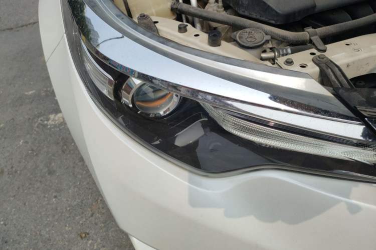 Used Toyota Levin 2014 1.6G CVT Elite Edition Right Front Headlight
