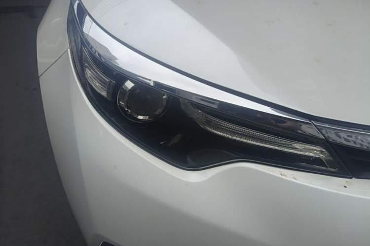 Used Toyota Levin 2014 1.6G CVT Elite Edition Right Front Headlight