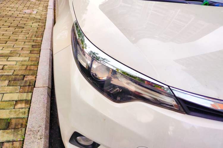 Used Toyota Levin 2014 1.6G CVT Elite Edition Right Front Headlight