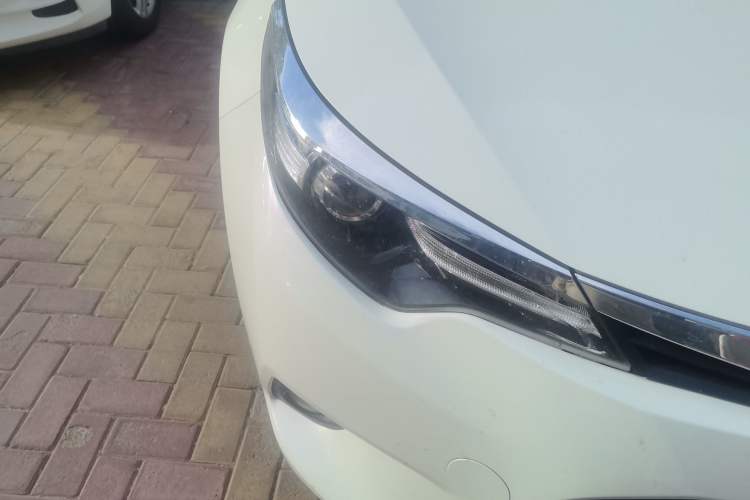 Used Toyota Levin 2014 1.6G CVT Elite Edition Right Front Headlight