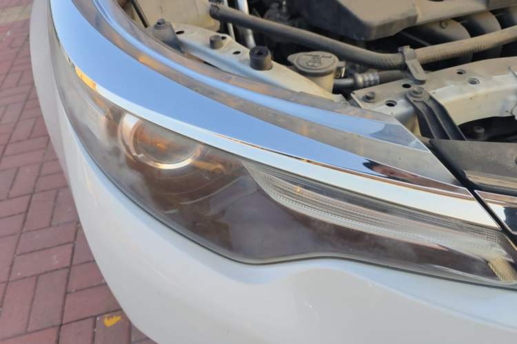 Used Toyota Levin 2014 1.6G CVT Elite Edition Right Front Headlight