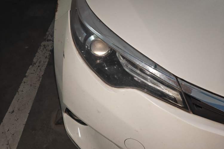 Used Toyota Levin 2014 1.6G Manual Elite Edition Right Front Headlight