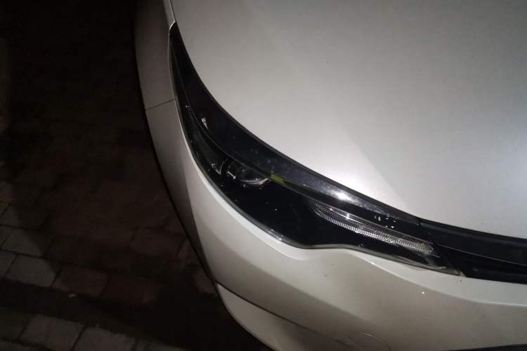 Used Toyota Levin 2014 1.6G CVT Elite Edition Right Front Headlight