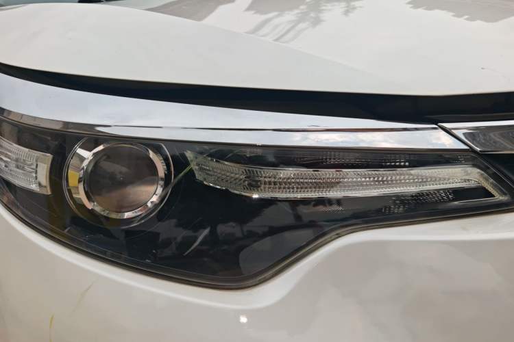 Used Toyota Levin 2014 1.6G CVT Elite Edition Right Front Headlight