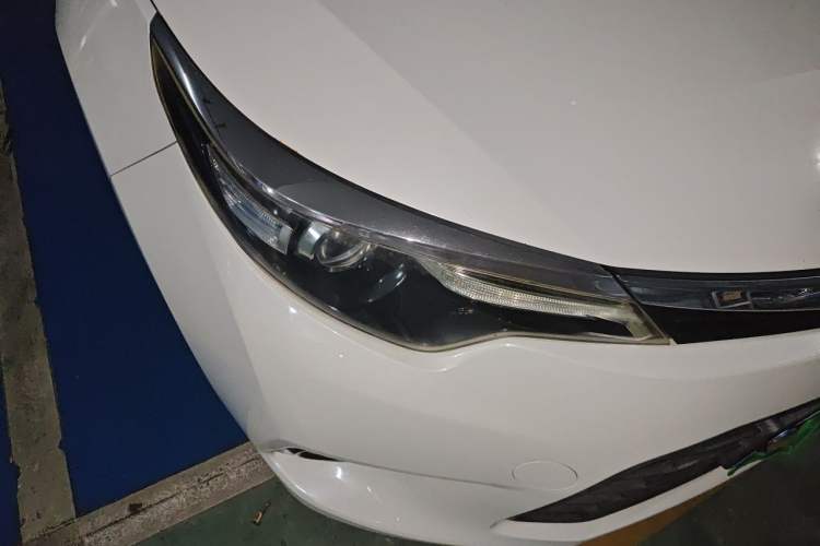 Used Toyota Levin 2014 1.6G CVT Elite Edition Right Front Headlight
