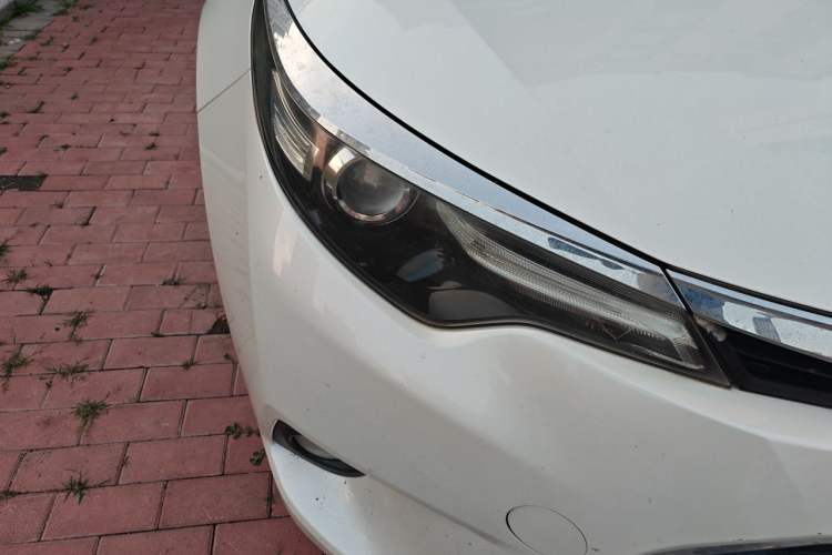Used Toyota Levin 2014 1.6G CVT Elite Edition Right Front Headlight
