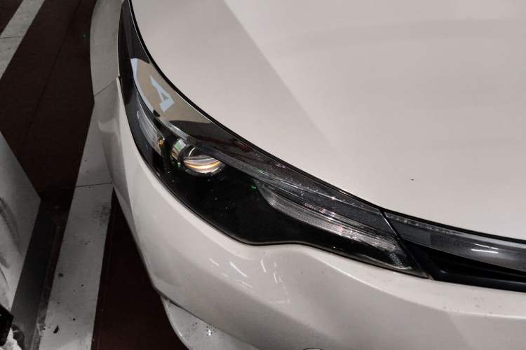 Used Toyota Levin 2014 1.8 GS CVT Elite Edition Right Front Headlight