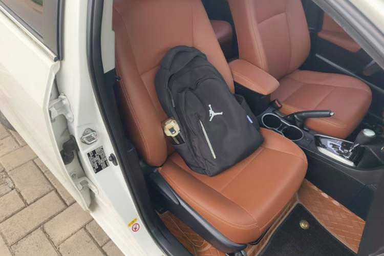 Used Toyota Levin 2014 1.6G CVT Elite Edition Right Front Seat