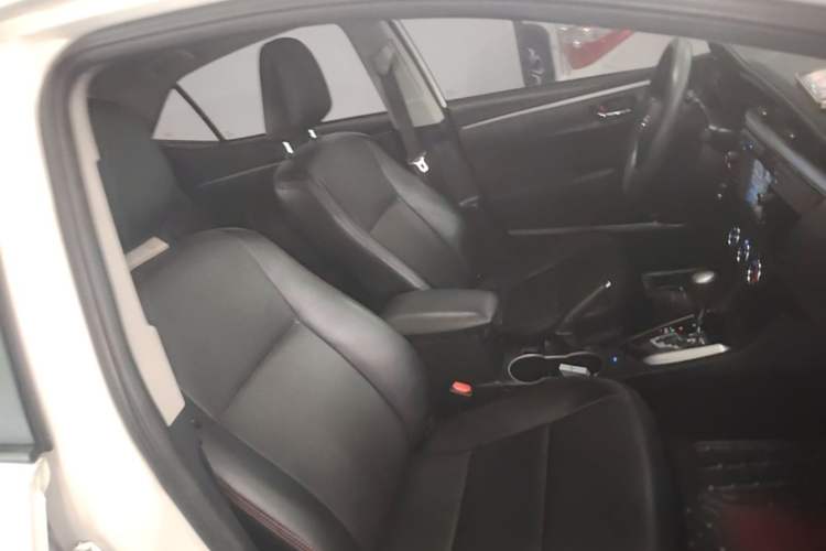 Used Toyota Levin 2014 1.6G CVT Elite Edition Right Front Seat