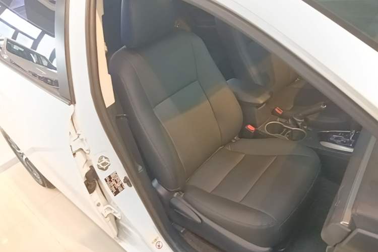 Used Toyota Levin 2014 1.6G CVT Elite Edition Right Front Seat