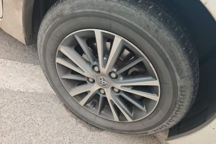 Used Toyota Levin 2014 1.6G CVT Elite Edition Right Front Wheel Hub