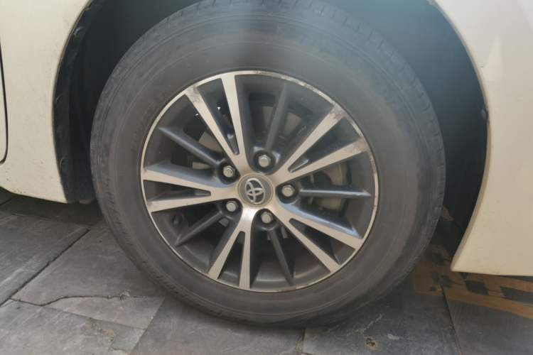 Used Toyota Levin 2014 1.6G CVT Elite Edition Right Front Wheel Hub