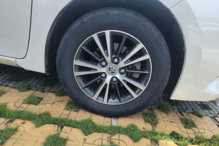 Used Toyota Levin 2014 1.6G CVT Elite Edition Right Front Wheel Hub
