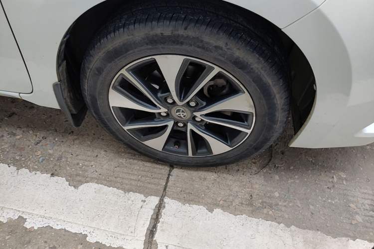 Used Toyota Levin 2014 1.8 GS CVT Elite Edition Right Front Wheel Hub