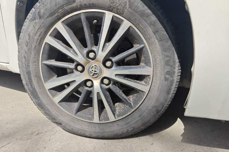 Used Toyota Levin 2014 1.6G CVT Elite Edition Right Front Wheel Hub