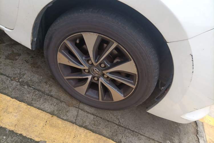 Used Toyota Levin 2014 1.8 GS CVT Elite Edition Right Front Wheel Hub