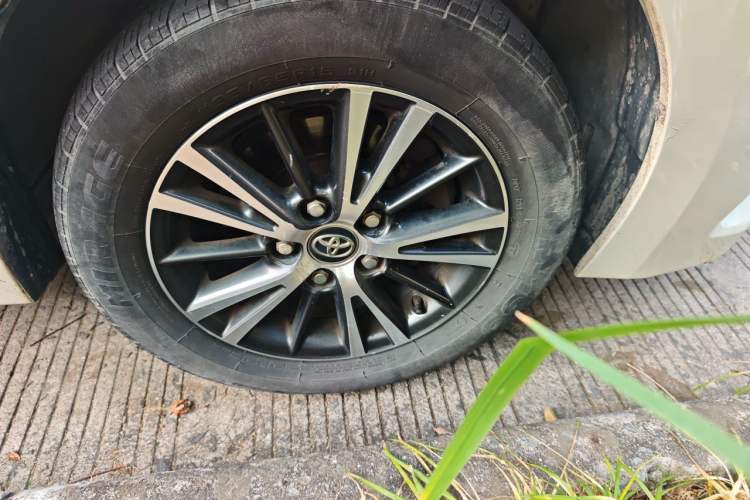 Used Toyota Levin 2014 1.6G CVT Elite Edition Right Front Wheel Hub