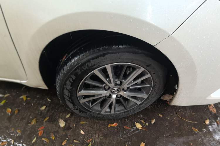 Used Toyota Levin 2014 1.6G CVT Elite Edition Right Front Wheel Hub
