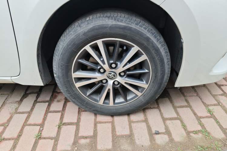 Used Toyota Levin 2014 1.6G Manual Elite Edition Right Front Wheel Hub