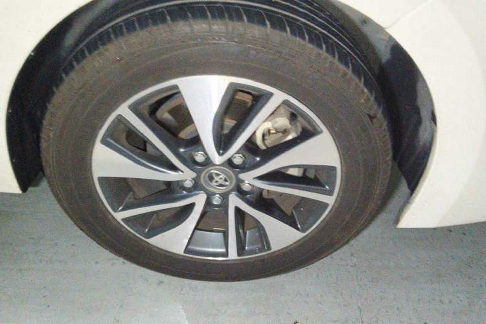 Used Toyota Levin 2014 1.8 GS CVT Elite Edition Right Front Wheel Hub