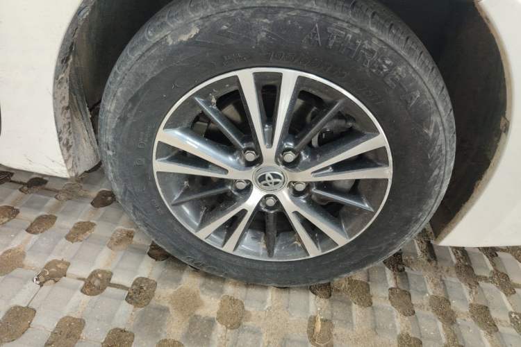 Used Toyota Levin 2014 1.6G CVT Elite Edition Right Front Wheel Hub