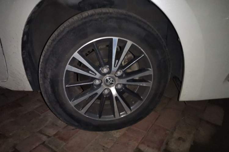 Used Toyota Levin 2014 1.6G CVT Elite Edition Right Front Wheel Hub