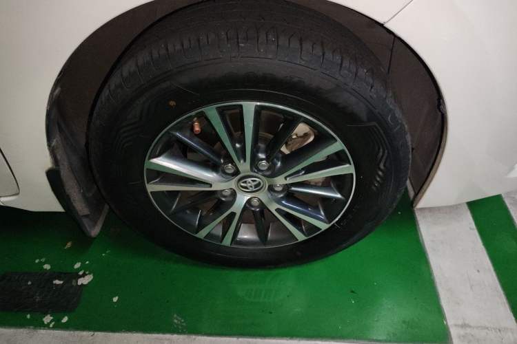Used Toyota Levin 2014 1.6G CVT Elite Edition Right Front Wheel Hub