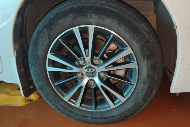 Used Toyota Levin 2014 1.6G CVT Elite Edition Right Front Wheel Hub