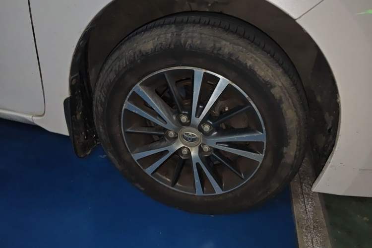 Used Toyota Levin 2014 1.6G CVT Elite Edition Right Front Wheel Hub